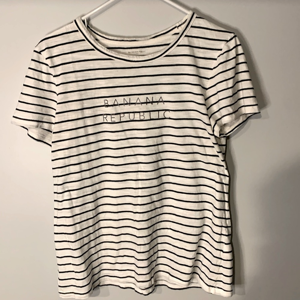 Women’s Banana Republic T-shirt
